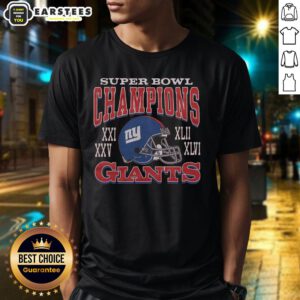 Premium Giants 4 Time Super Bowl Champions T-Shirt featuring team logo and championship years in bold design.