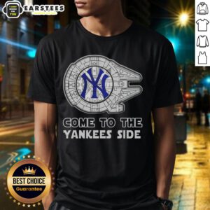 Good Star Wars Come To The New York Yankees Side T-Shirt featuring iconic designs blending baseball and sci-fi themes.