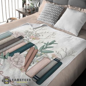 Alternative view of Good Vintage Floral Book Lover Blanket Fleece
