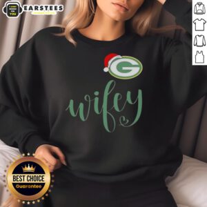 Happy Wifey Green Bay Packers sweatshirt with Santa hat, perfect for a Merry Christmas celebration.