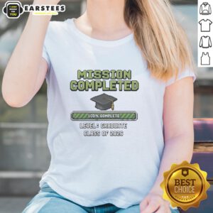 Hot Graduate Class of 2026 Mission Completed Graduation Cap Tee for Ladies, perfect for celebrating graduation in style.